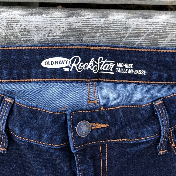 Old  Navy The Rockstar Midrise Jeans - Picture 3 of 8